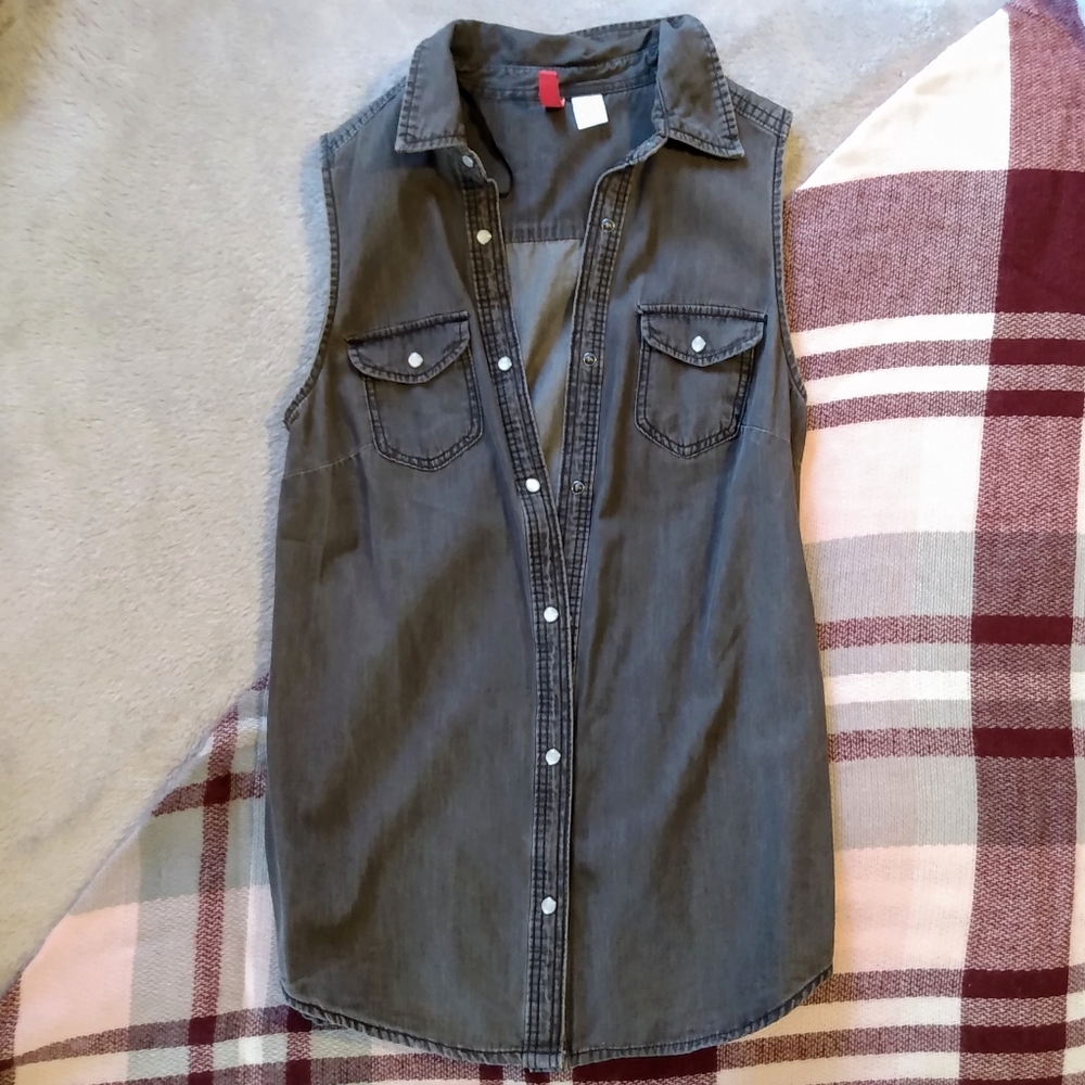 H&M Divided Gray Button Down Denim Vest